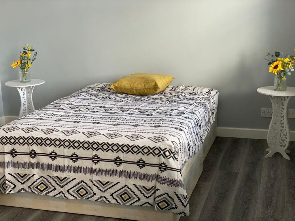 Grays Accommodation B&B מראה חיצוני תמונה