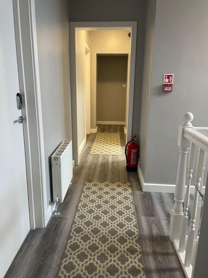 Grays Accommodation B&B מראה חיצוני תמונה