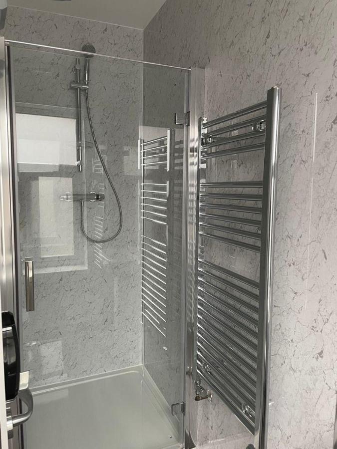 Grays Accommodation B&B מראה חיצוני תמונה