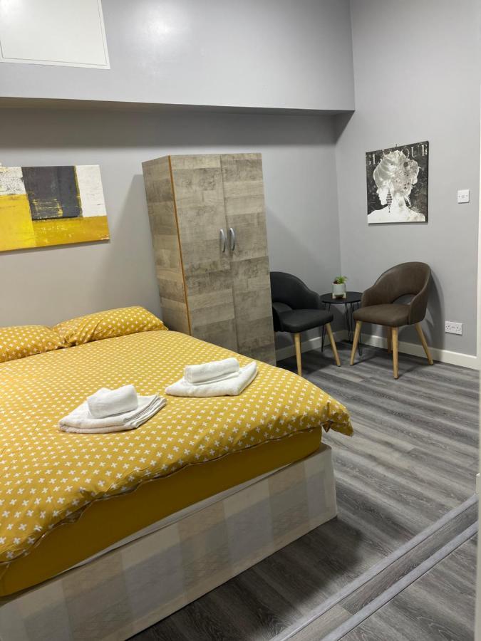 Grays Accommodation B&B מראה חיצוני תמונה